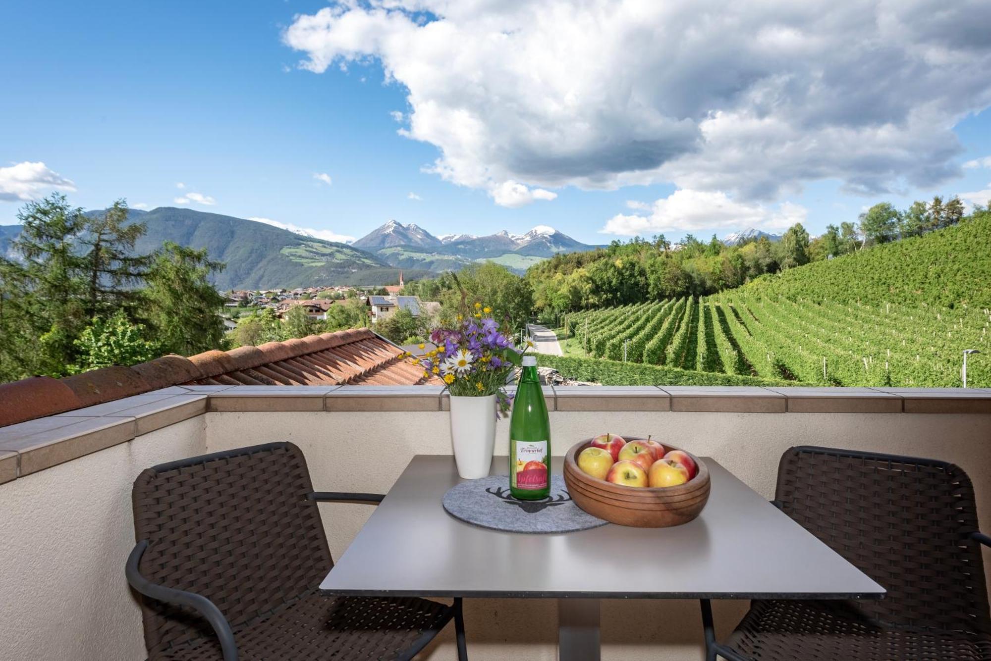 Trinnerhof- Hof Chalets Und Obsthof Mit Zimmer Natz-Schabs 外观 照片