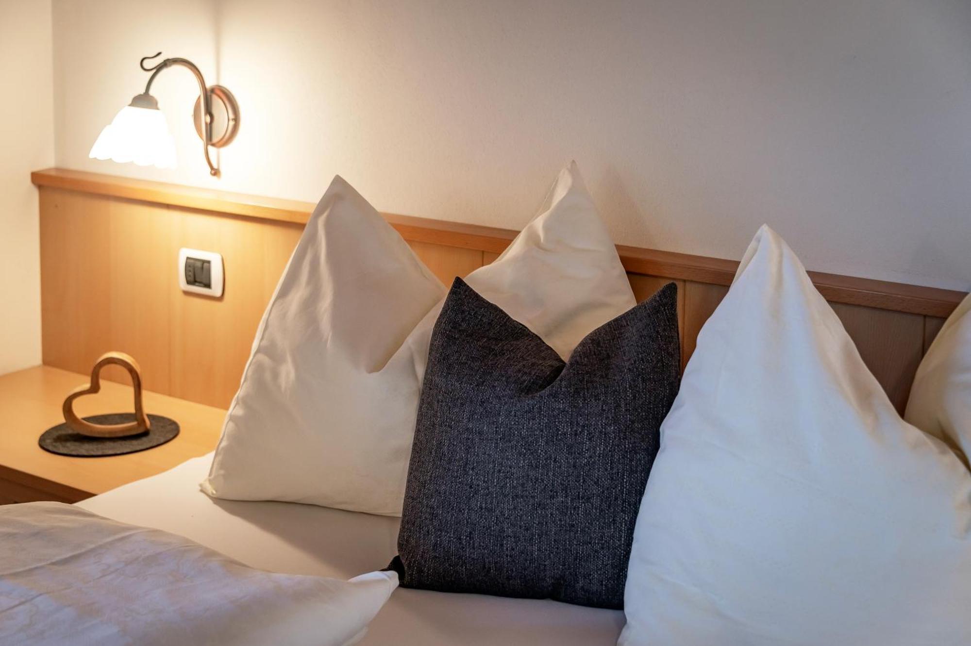 Trinnerhof- Hof Chalets Und Obsthof Mit Zimmer Natz-Schabs 外观 照片