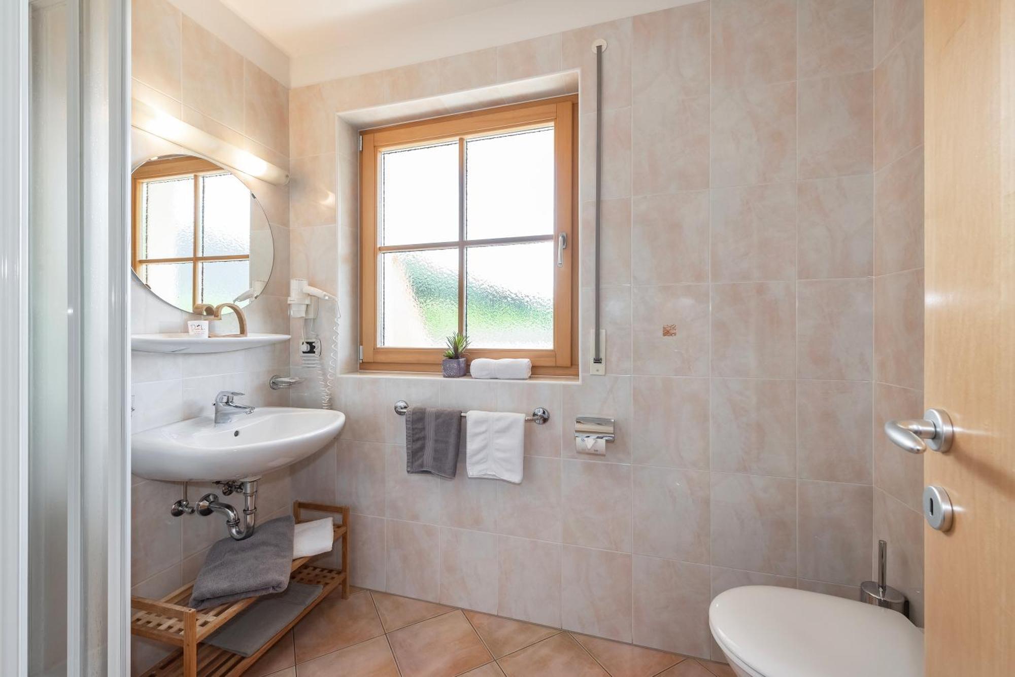 Trinnerhof- Hof Chalets Und Obsthof Mit Zimmer Natz-Schabs 外观 照片
