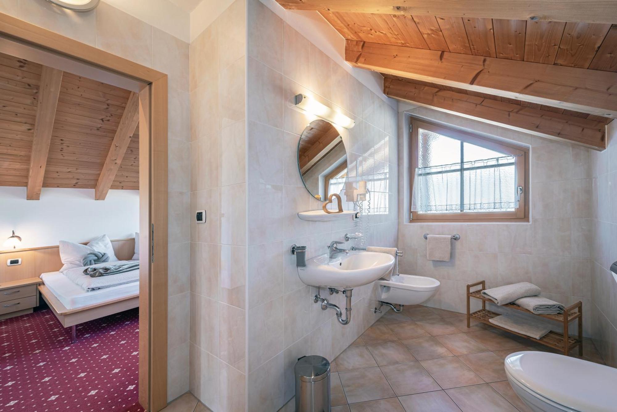 Trinnerhof- Hof Chalets Und Obsthof Mit Zimmer Natz-Schabs 外观 照片