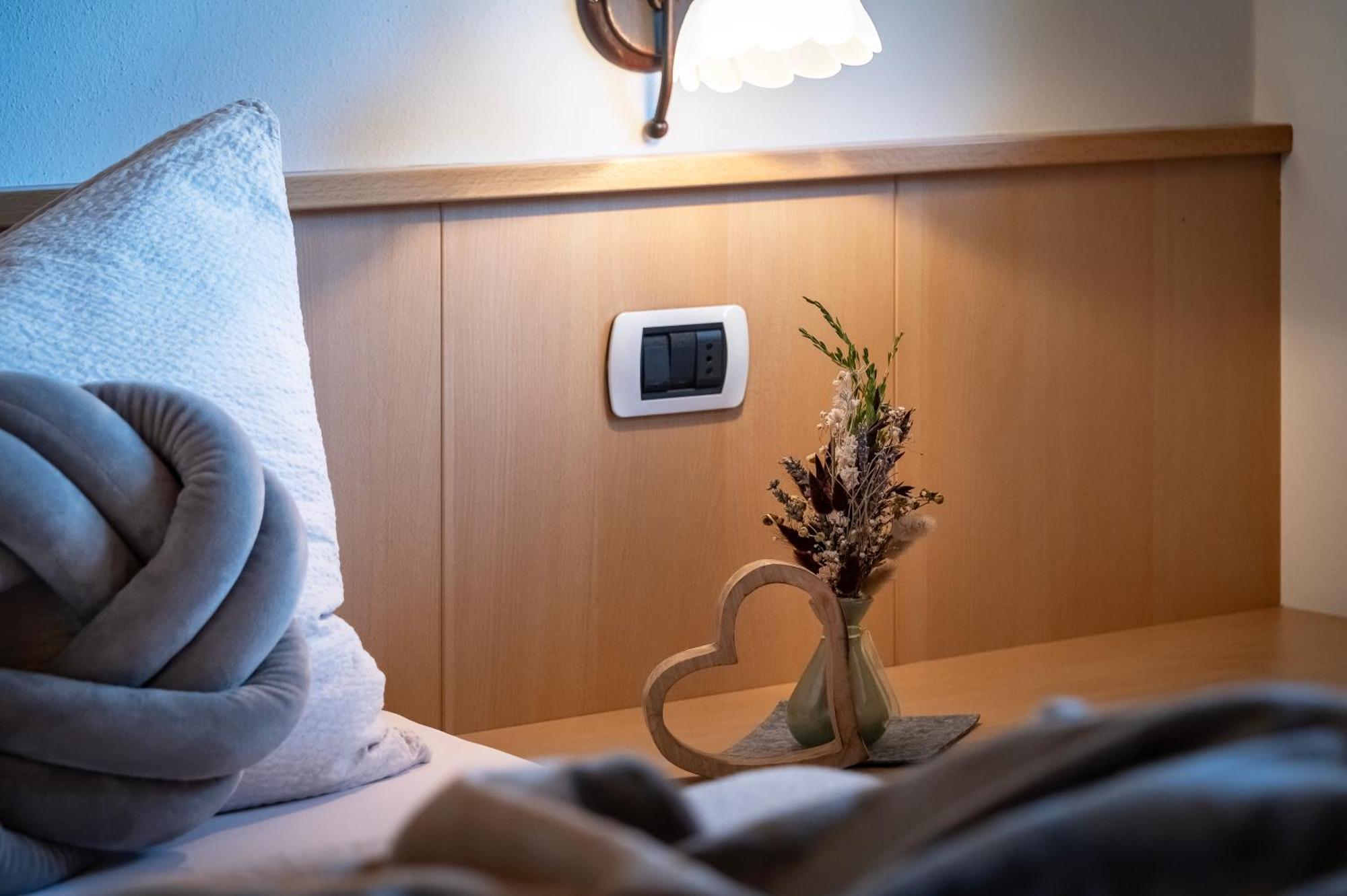 Trinnerhof- Hof Chalets Und Obsthof Mit Zimmer Natz-Schabs 外观 照片